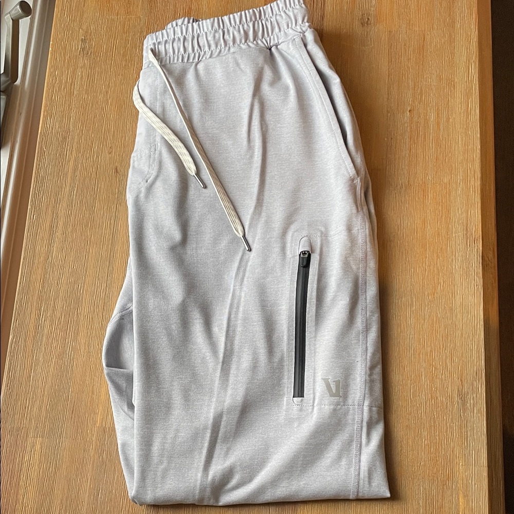 Vuori Silver Gray Sunday Performance Joggers with Black Zipper